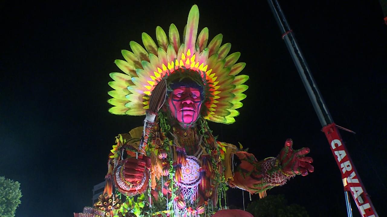 Samba school celebrate indigenous people during Brazilian Carnival [Video]
