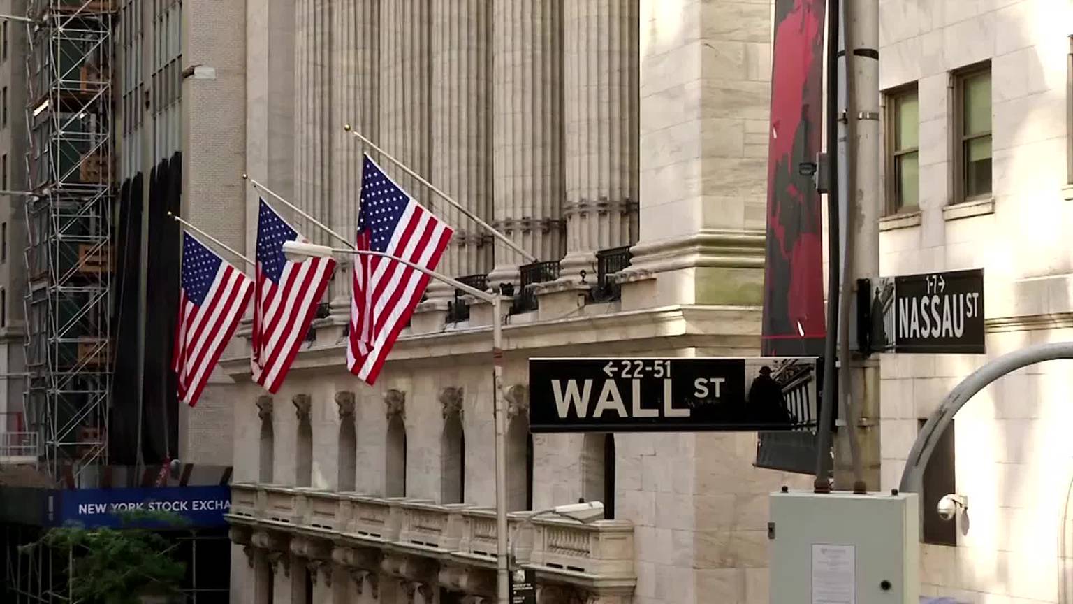 Video: Stocks end slightly lower as focus shifts to economic data [Video]