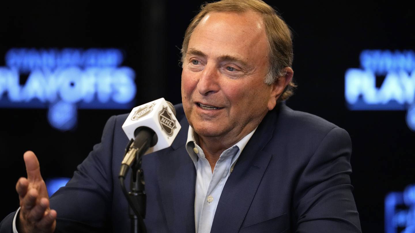 NHL commissioner Gary Bettman calls on Jets, Winnipeg fans to find solution to falling attendance  WSB-TV Channel 2 [Video]