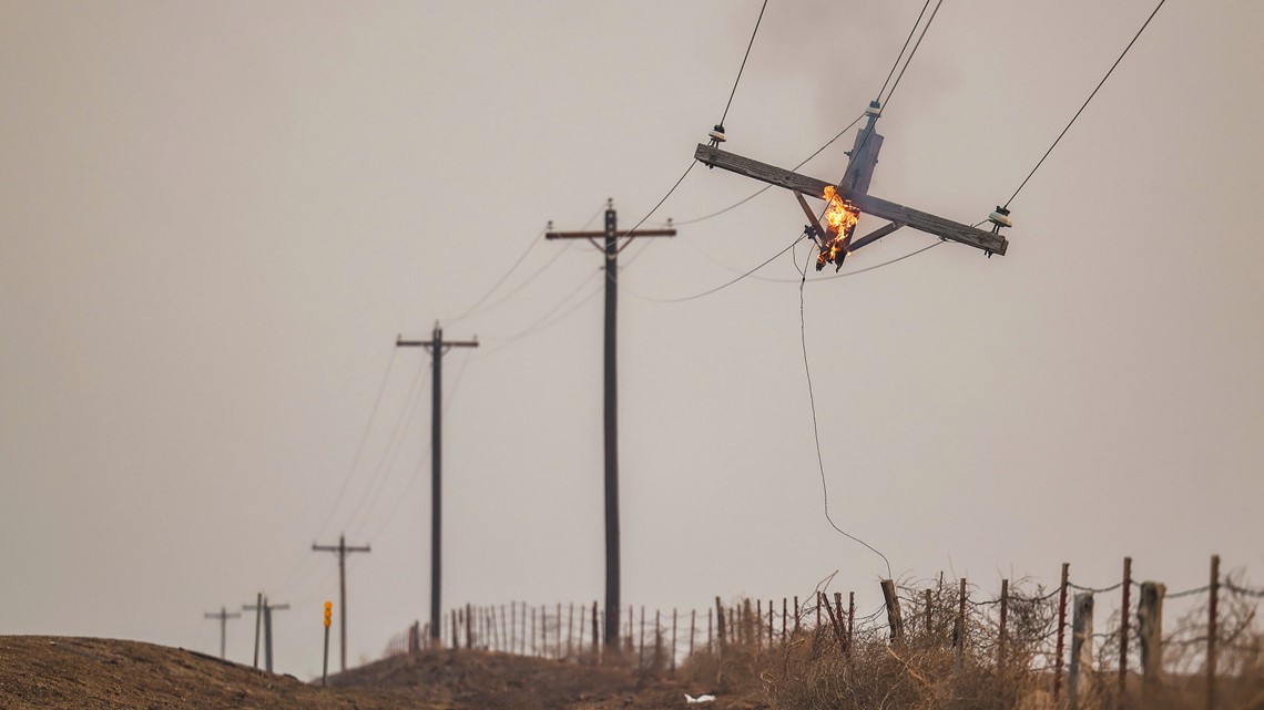 Officials confirm first fatality in Texas Panhandle wildfires [Video]