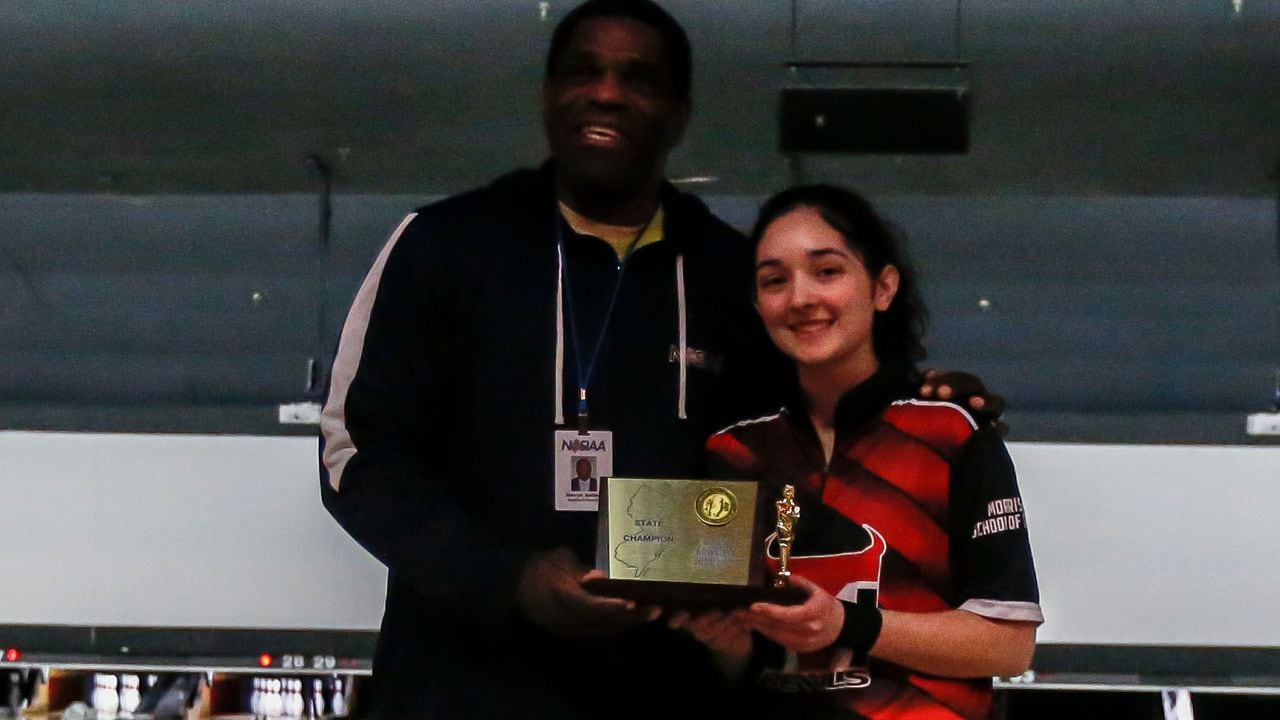 Girls Bowling: Amelia Lemanowicz defies the odds, wins state individual tournament [Video]