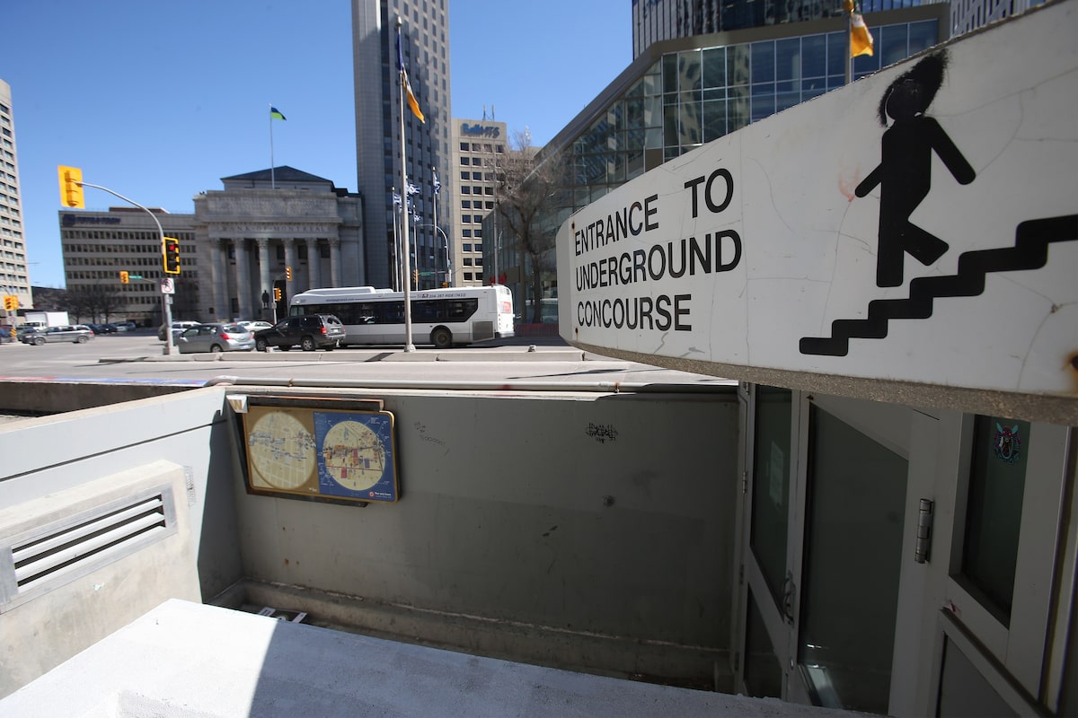Winnipegs Portage and Main intersection to reopen for pedestrians [Video]