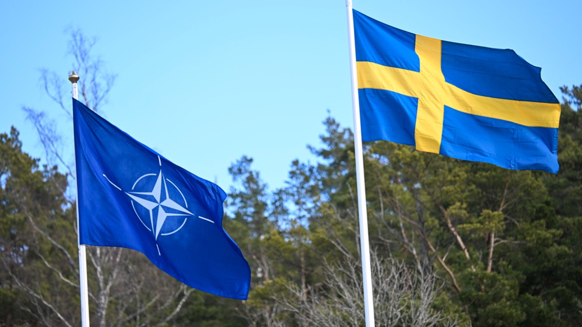 Sweden’s flag raised at NATO headquarters in Norfolk and Brussels [Video]