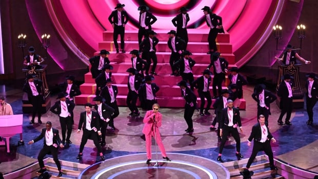 Regina-raised dancer joins army of Kens during performance at the Academy Awards [Video]