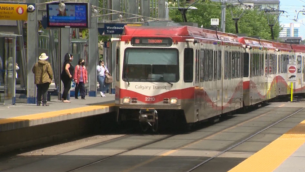 Calgary Transit encourages passengers to thank their drivers [Video]