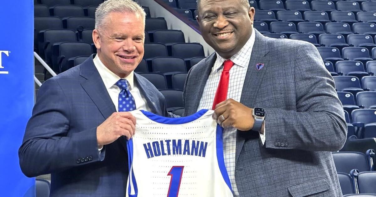 Holtmann ready to take on big challenge at DePaul and restore once-proud program [Video]