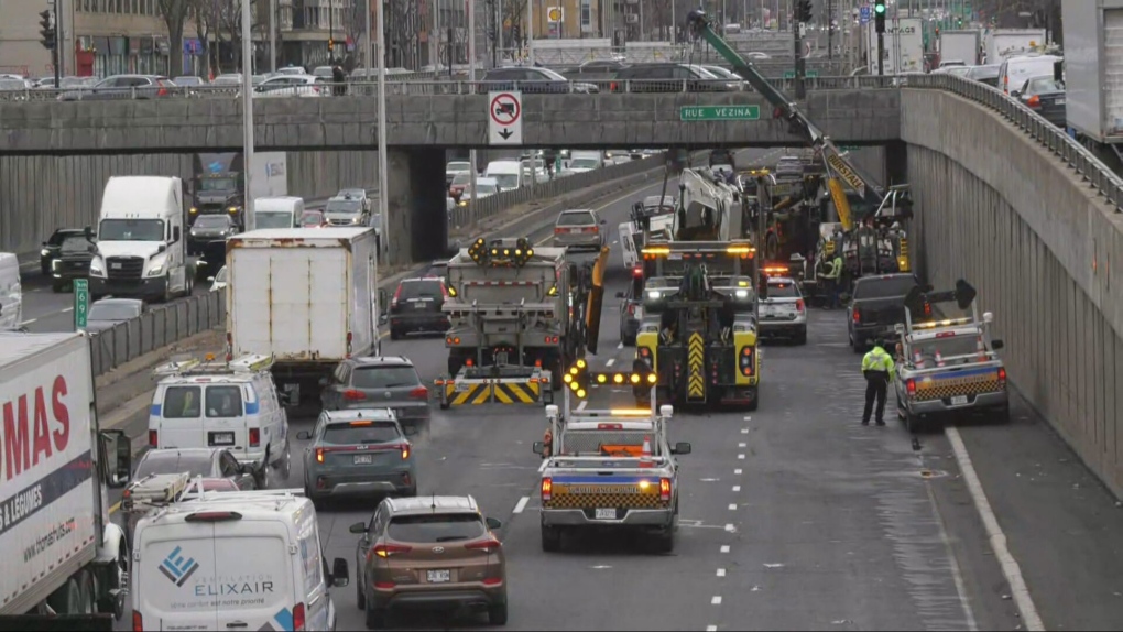 Truck collides with overpass on the Decarie, causes major traffic delays [Video]