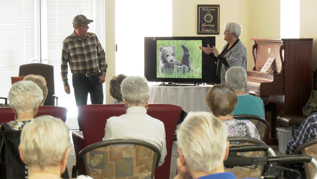 Olds wildlife photographers share photos with southern Alta. seniors [Video]