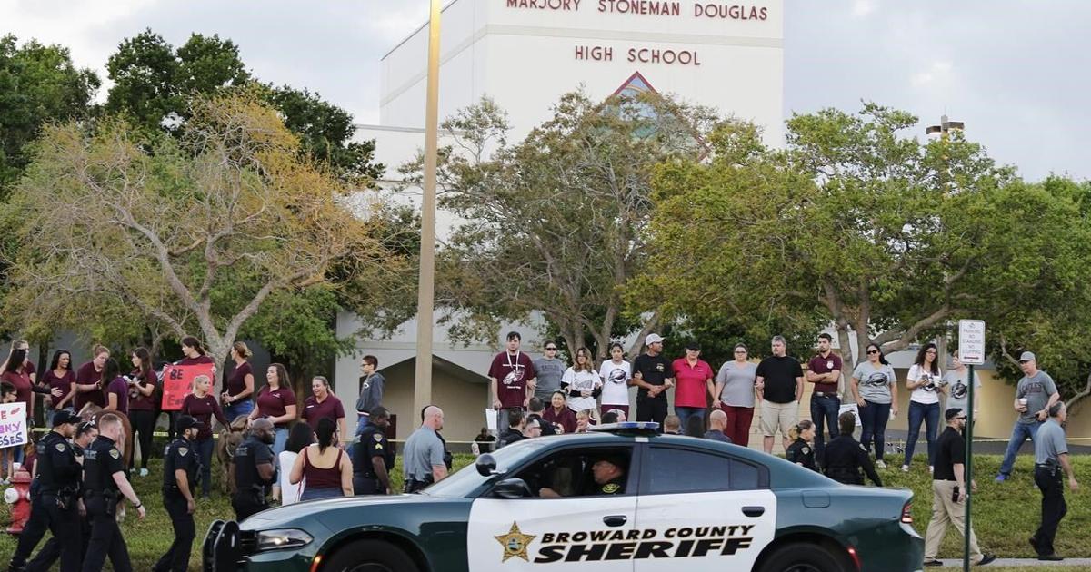 Kamala Harris to tour blood-stained building where 2018 Florida school massacre happened [Video]