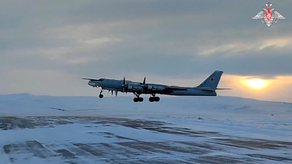 Russia says it scrambled fighter jet as U.S. bombers approached border [Video]
