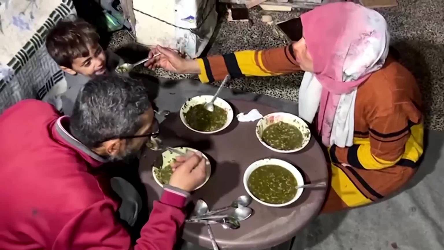 Video: Gaza’s hungry forage for food as famine looms [Video]