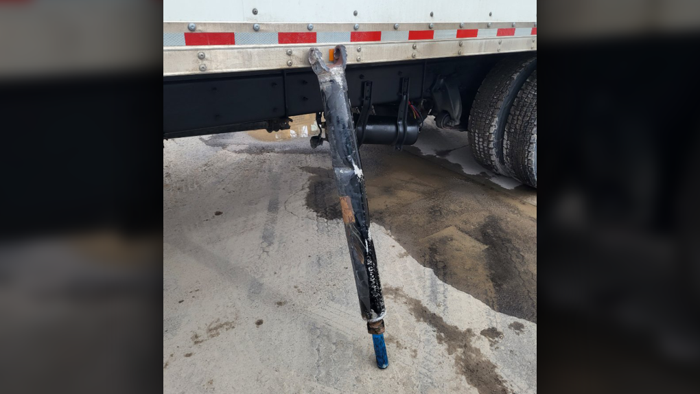 Highway 401: Loose drive shaft damages 4 vehicles [Video]