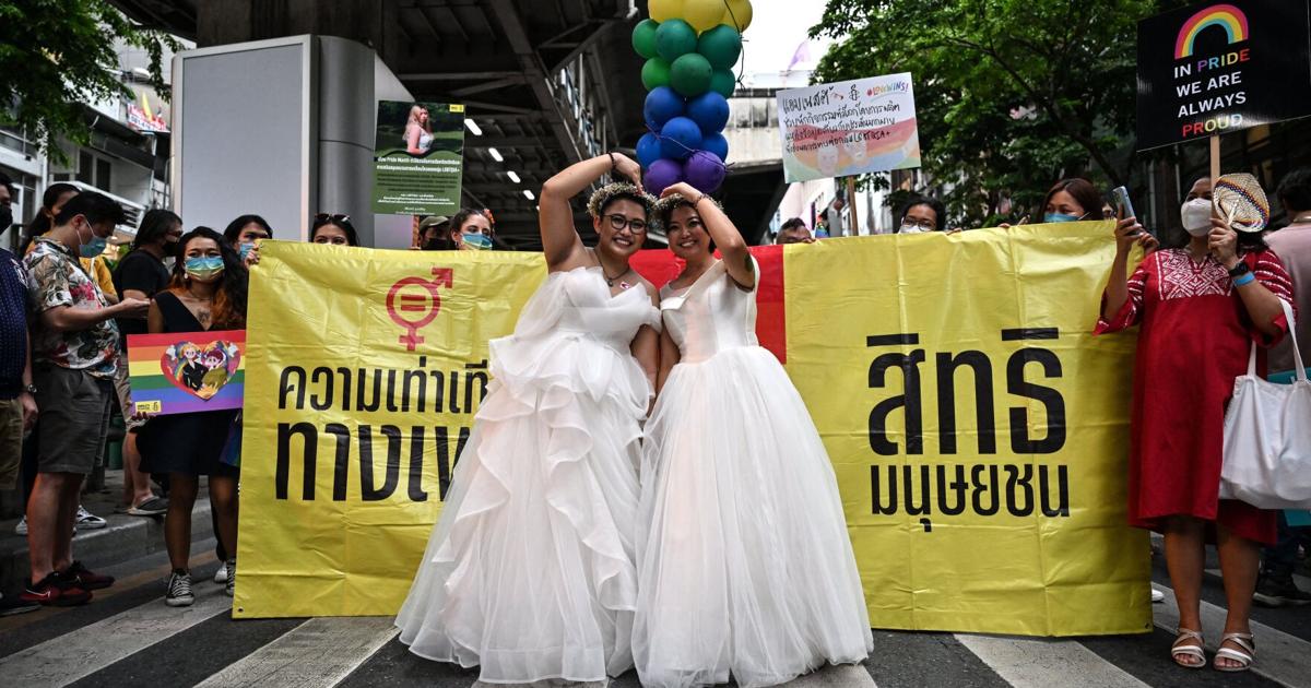 Lawmakers in Thailand overwhelmingly approve a bill to legalize same-sex marriage [Video]
