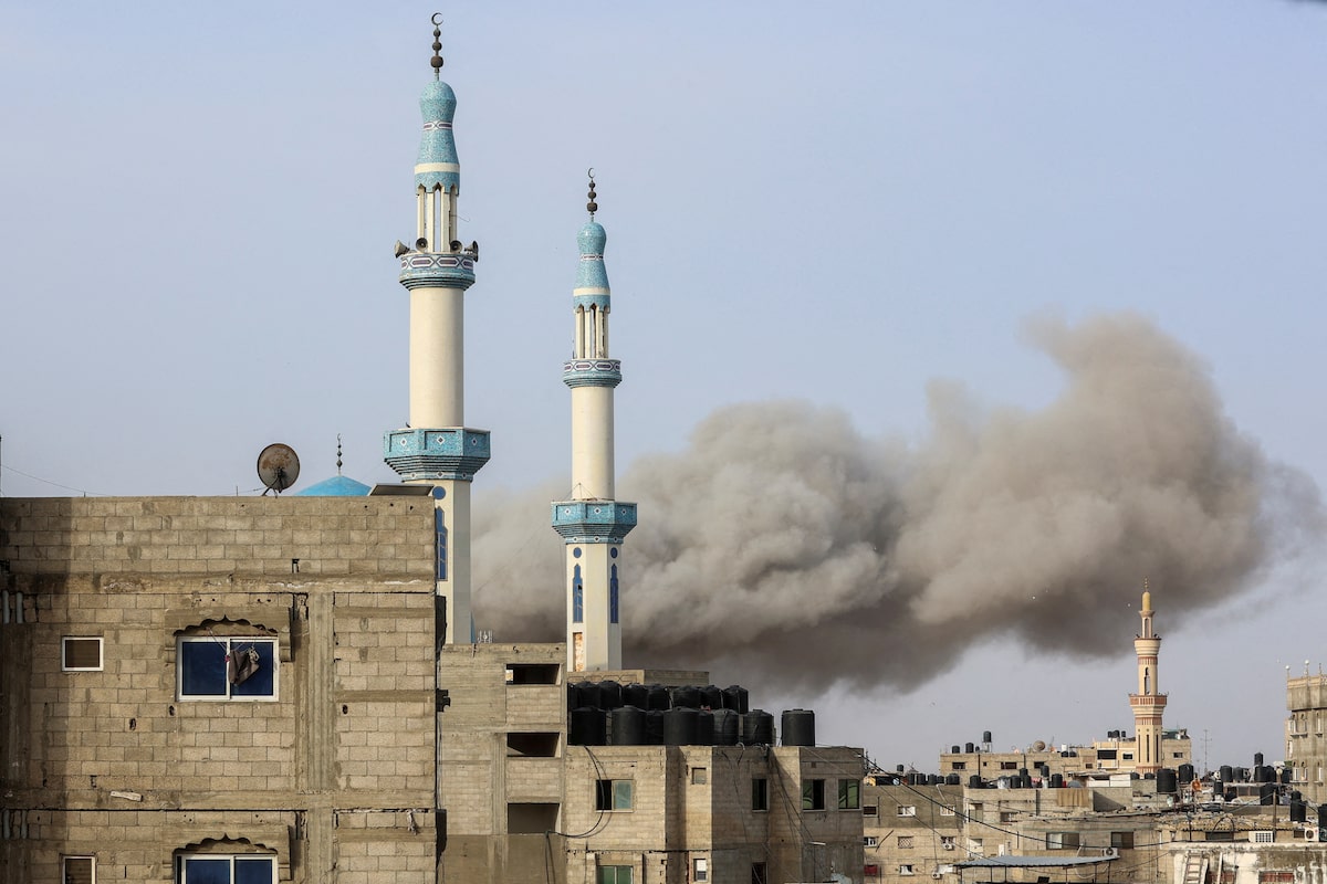 Israeli air strikes on Rafah raise fear ground assault could begin [Video]