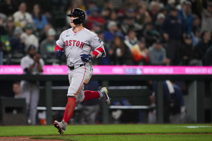 Tyler O’Neill homers for record-setting 5th straight opening day as Red Sox top Mariners 6-4 [Video]