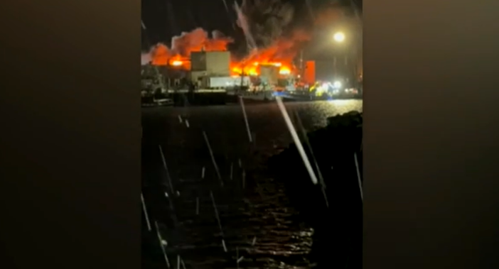 Massive fire burns Quebec shrimp plant a week after closure announced [Video]