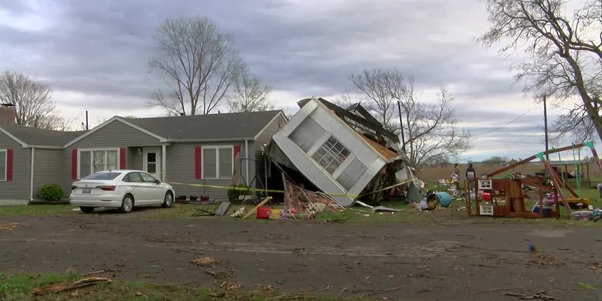 Mobile home in Union Co. flips trapping family of 5 [Video]