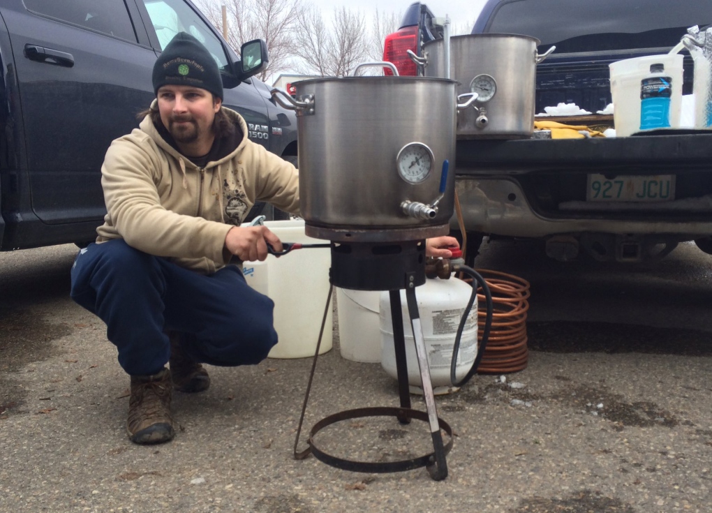 Sask. home brewers can now legally serve their hooch at family events [Video]