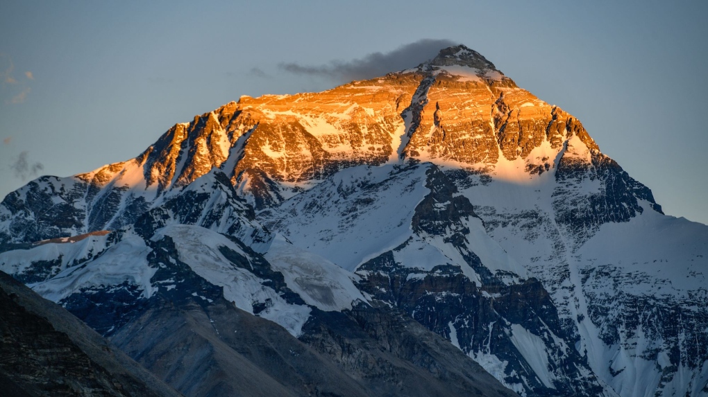 China reopens Mount Everest access to foreigners [Video]