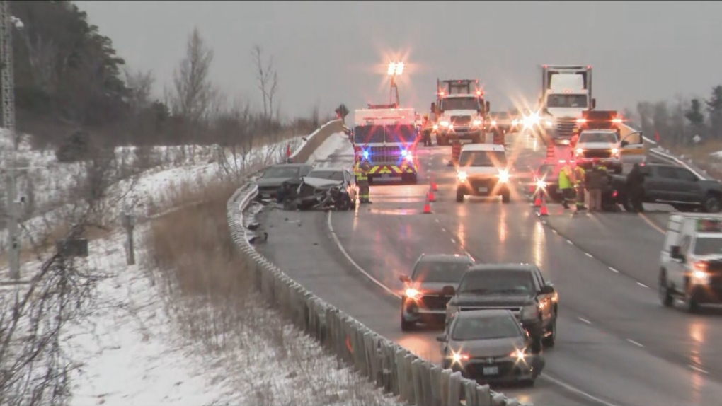 Hwy. 404 reopens in Aurora after collisions involving 16 vehicles [Video]