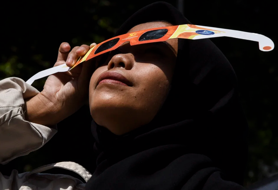 2024 solar eclipse: A guide on where and how to watch it [Video]