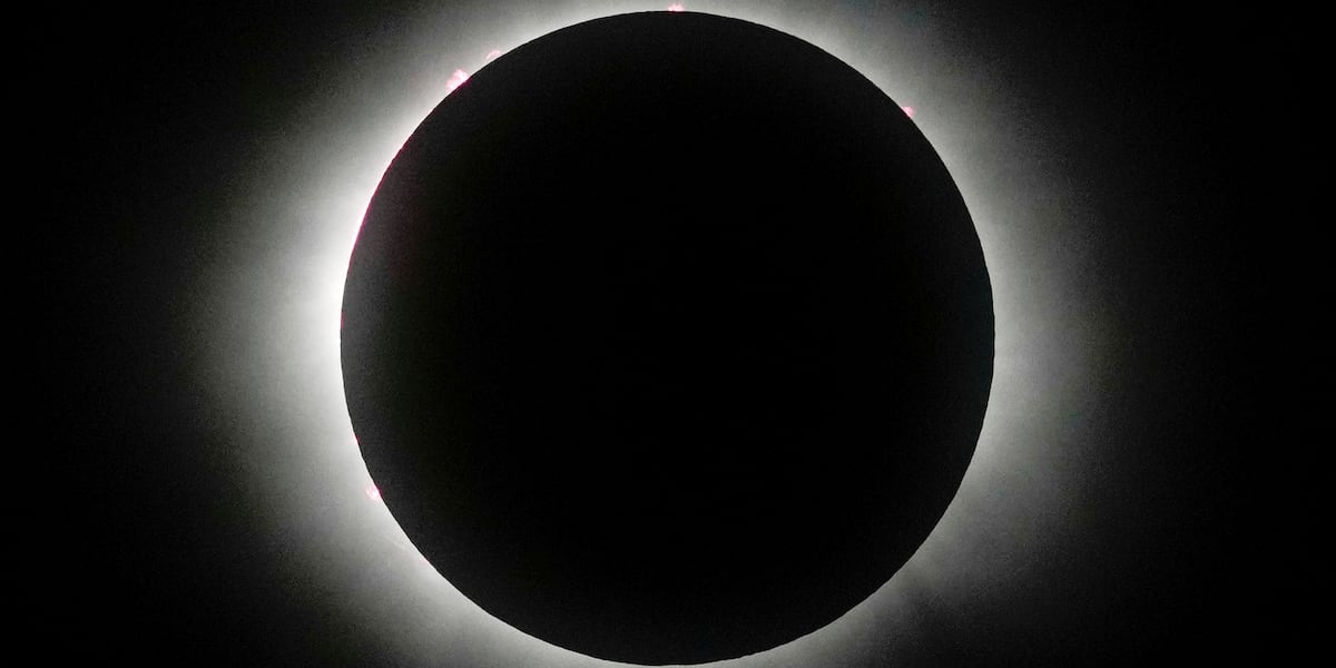 A total solar eclipse races across North America as clouds part along totality [Video]