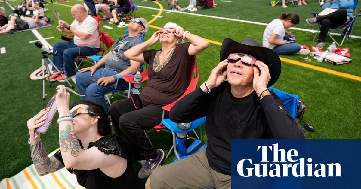 Millions watch as total solar eclipse sweeps across Mexico, US and Canada  video | Science