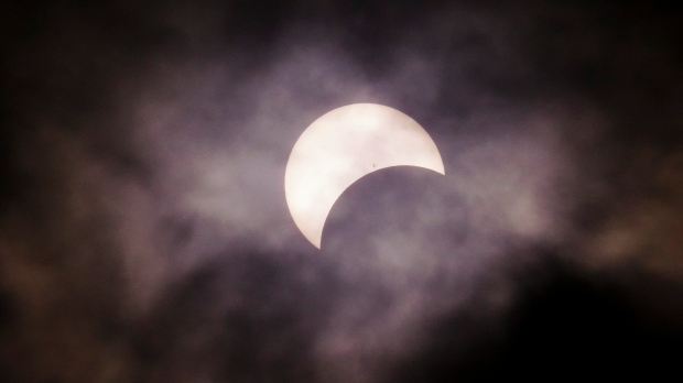 Solar eclipse: Rare celestial event enters Canada through southern Ontario [Video]