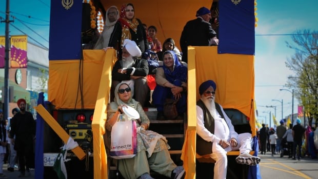 The sights and sounds at the 2024 Vaisakhi parade in Vancouver [Video]