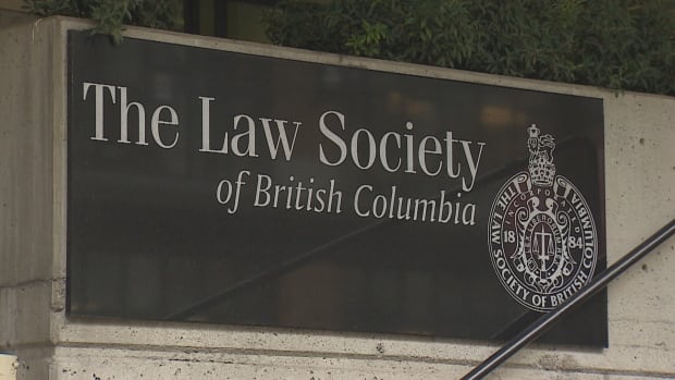 Law society says B.C.’s plan for new regulatory body could undermine lawyers’ independence [Video]