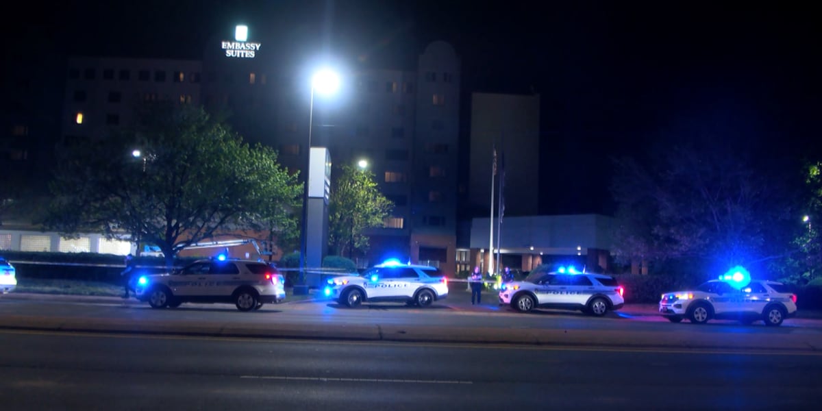 Person killed in southwest Charlotte hotel parking lot [Video]