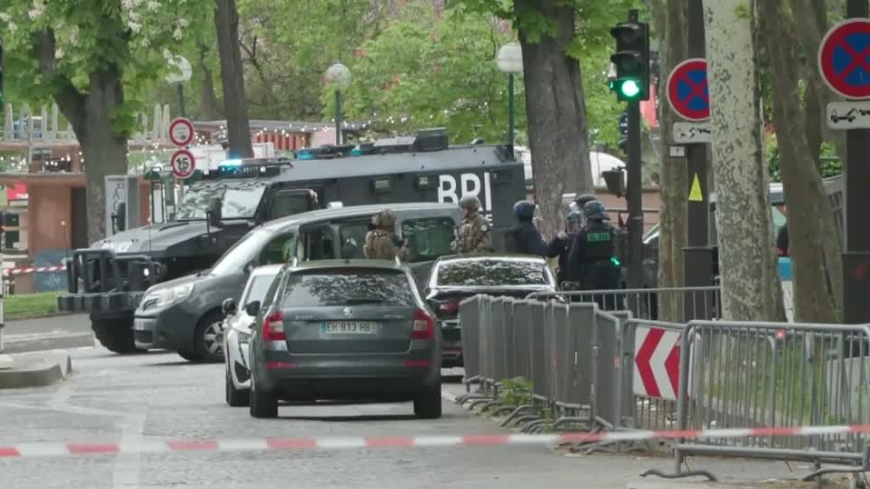 Iran news: Man detained after threatening to blow up consulate in Paris [Video]
