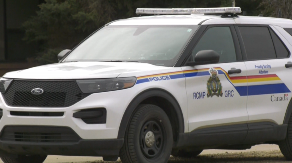 Highway in Ardrossan closed due to collision [Video]
