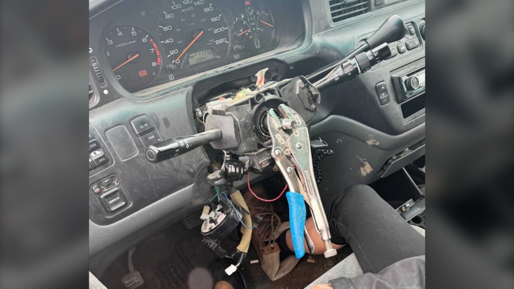 Sask. driver caught using vise grips in place of steering wheel [Video]