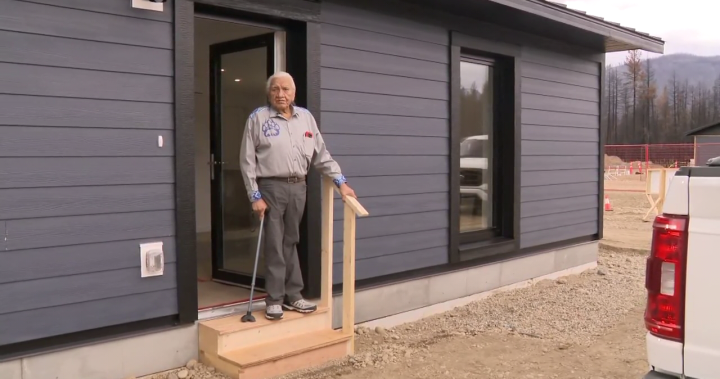 A new beginning: First Nation ravaged by B.C. wildfire unveils new subdivision [Video]