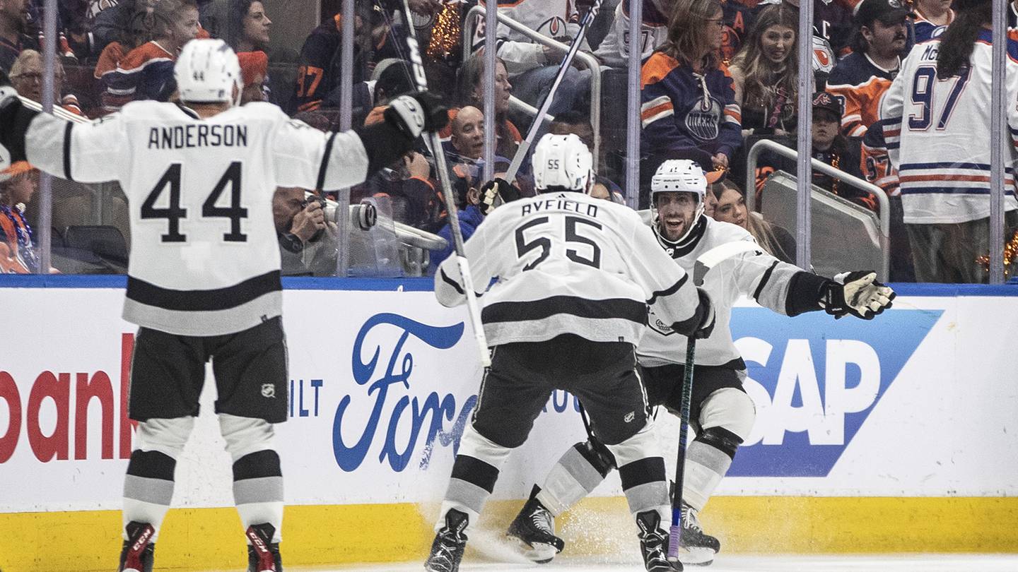 Anze Kopitar scores in overtime, Kings beat Oilers 5-4 in Game 2 to tie series  Boston 25 News [Video]