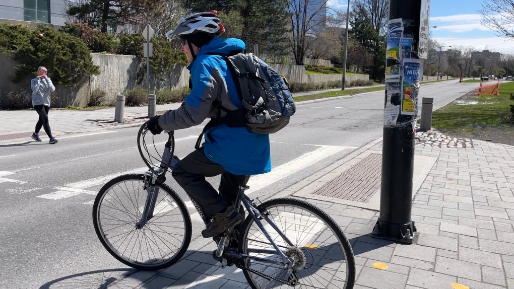 Ottawa bike lanes: Questions about NCC’s plan for QED, Colonel By [Video]