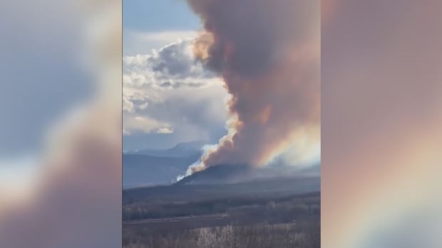 Evacuation order issued in Chetwynd, B.C., due to wildfire [Video]