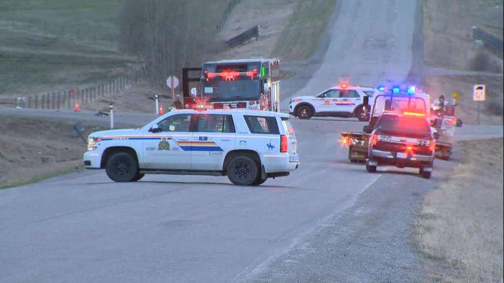 RCMP investigating after serious collision near Okotoks, Alta. [Video]