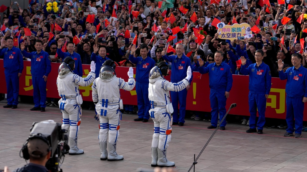 China sends 3-member space crew to replace Shenzhou team at Tiangong station [Video]