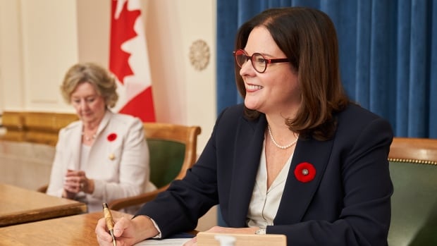 Former Manitoba premier Heather Stefanson resigning as MLA [Video]