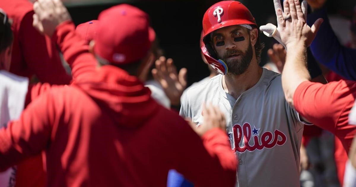 Bryce Harper homers in return from daughter’s birth as Phillies beat Reds 5-0 for 5th shutout [Video]