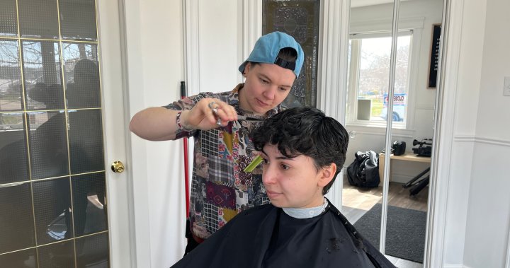 Barbershop in Bouctouche, N.B. offering free gender-affirming haircuts – New Brunswick [Video]