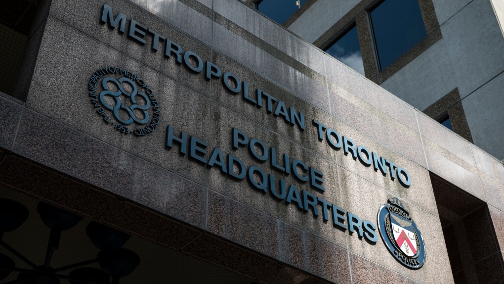 Toronto cop accused of lying to investigators about person he had ‘inappropriate’ relationship with [Video]