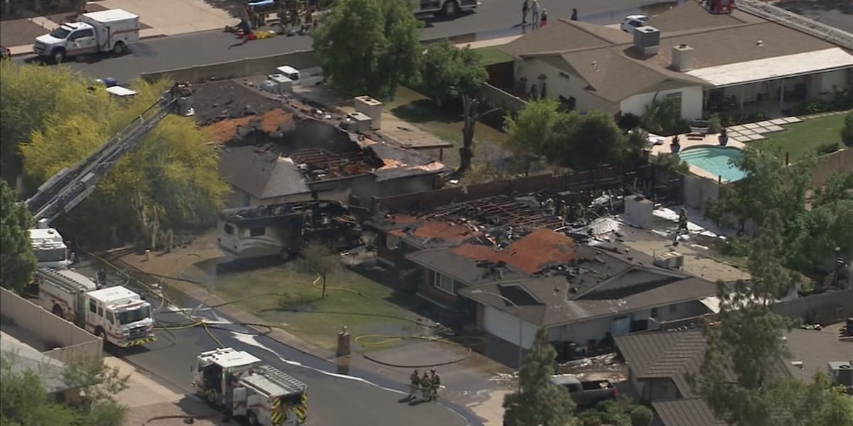 Wind spreads fire to multiple Mesa homes [Video]