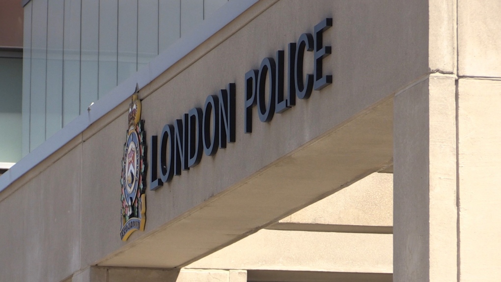 Woman charged with arson after deliberately setting fire, London police say [Video]