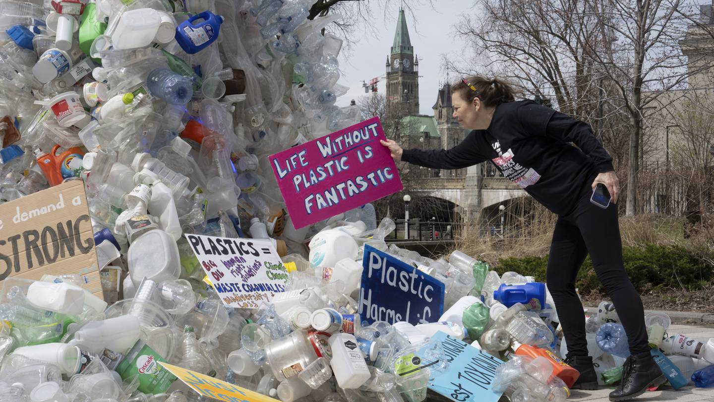 At plastics treaty talks in Canada, sharp disagreements on whether to limit plastic production  WPXI [Video]