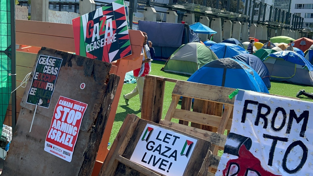 Pro-Palestinian protest camp at UBC digs in for long haul [Video]