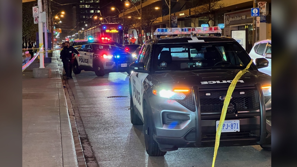 Woman stabbed in downtown Toronto [Video]