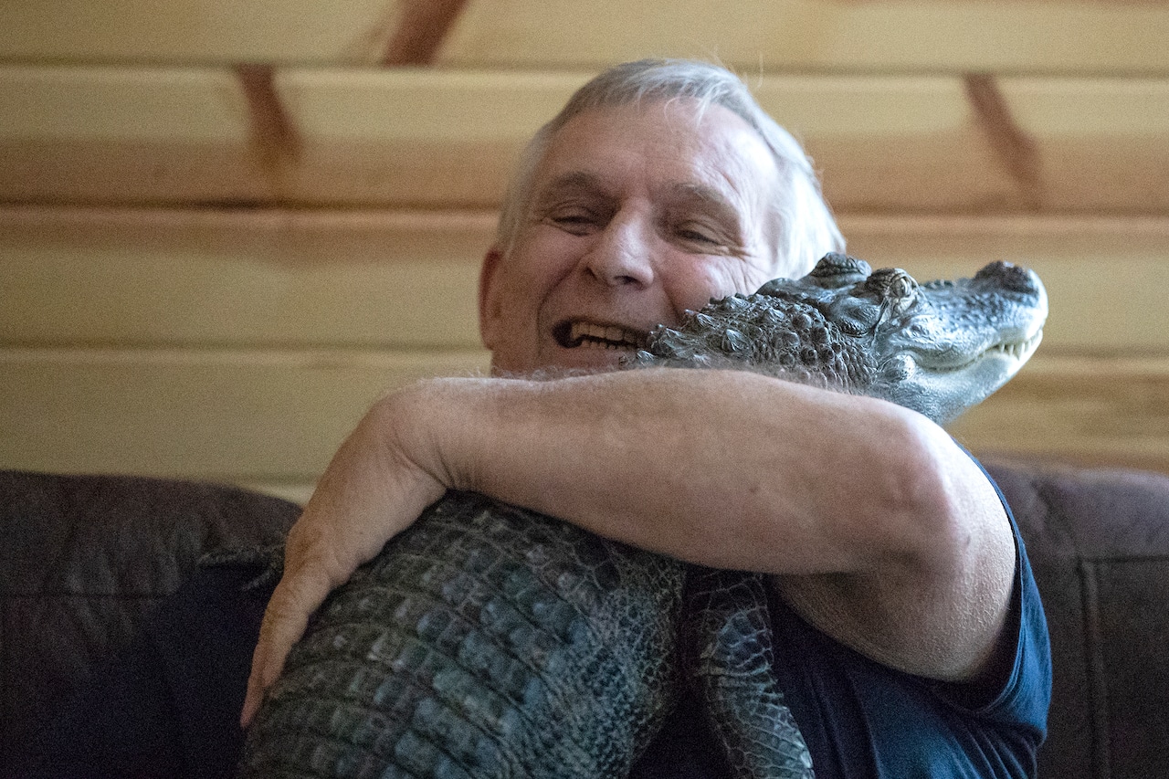 Wally the emotional support alligator stolen in Pennsylvania while handler is in Georgia [Video]